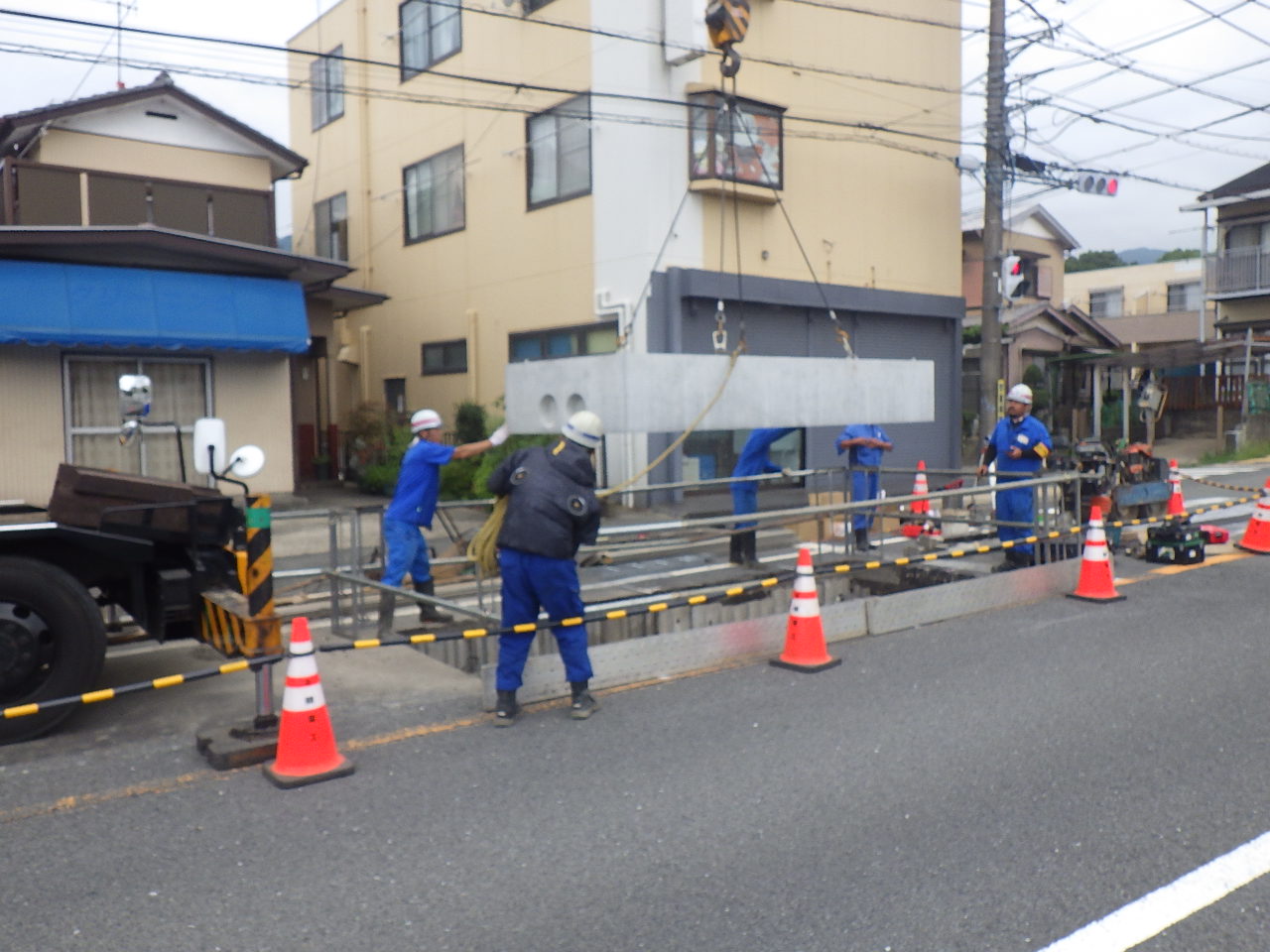 　伊勢原　地中線工事　MH据付